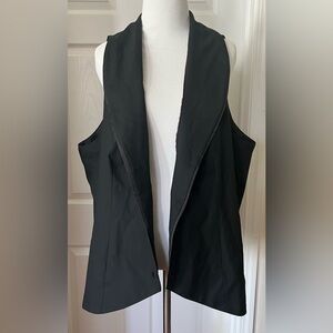 Women's Black Sleeveless Vest